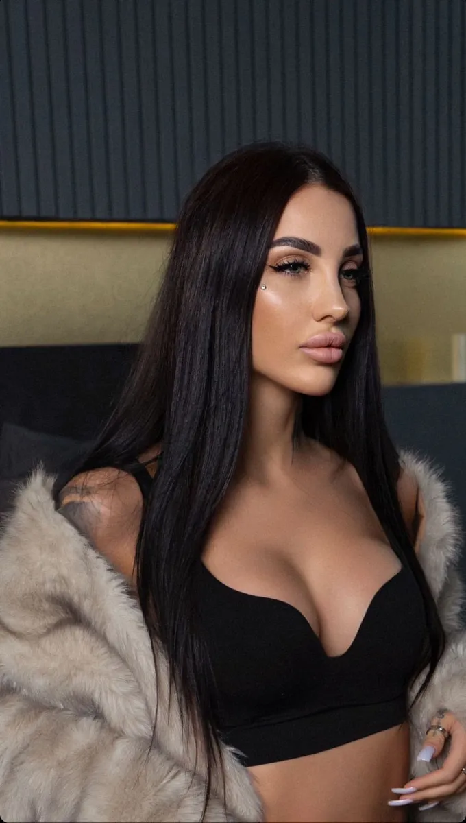 Аделина escort in Tyumen