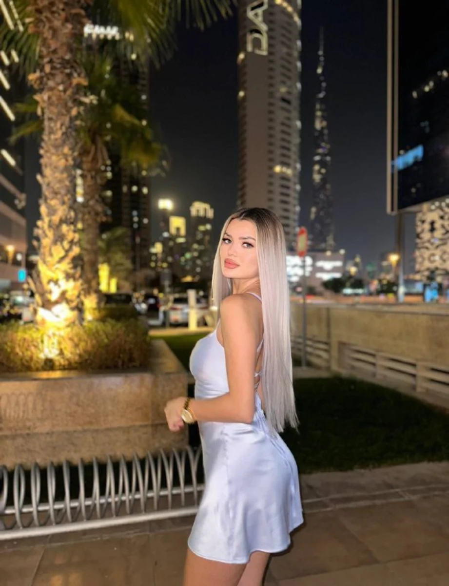 Алира escort in Tyumen