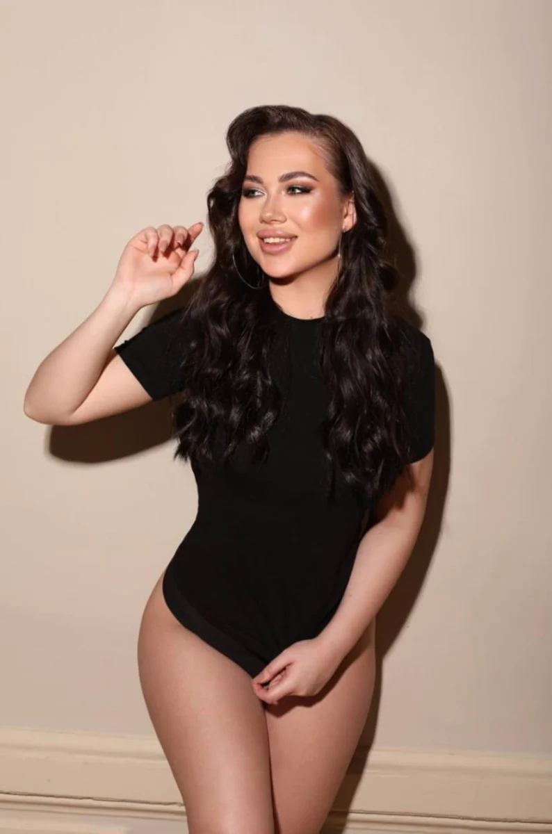 Амелия escort in Tyumen