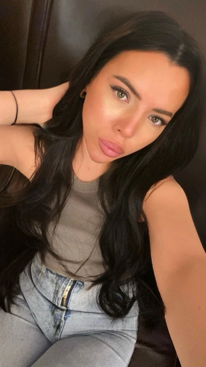 Амира escort in Tyumen