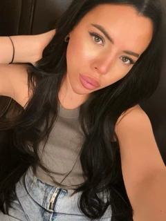 Амира escort in Tyumen