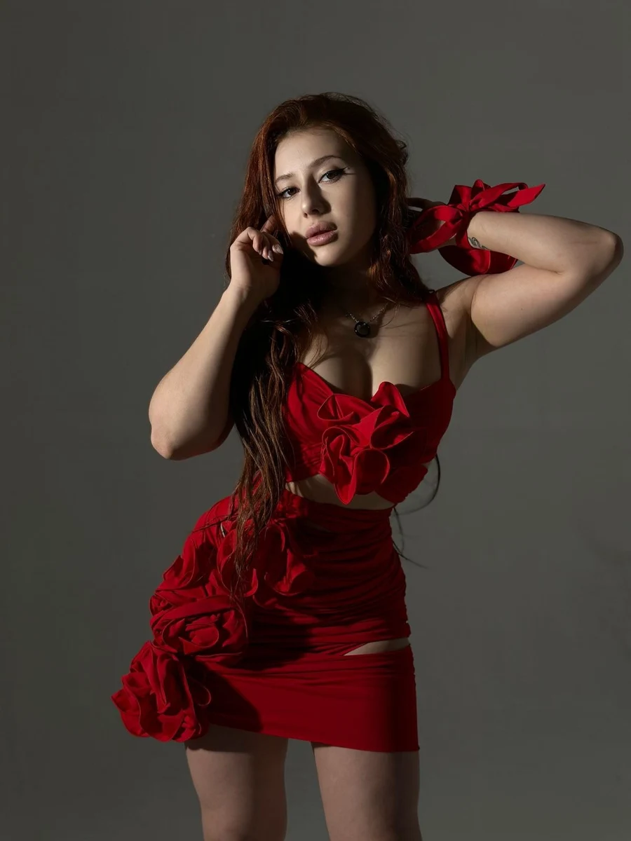 Дина escort in Tyumen