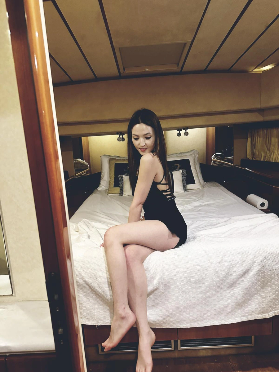 Дженни escort in Tyumen