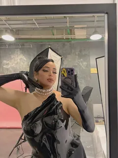 Эда escort in Tyumen