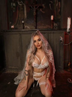 Екатерина escort in Tyumen