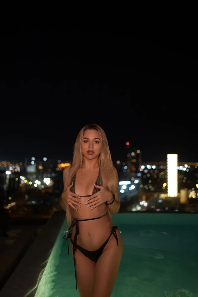 Хелси escort in Tyumen