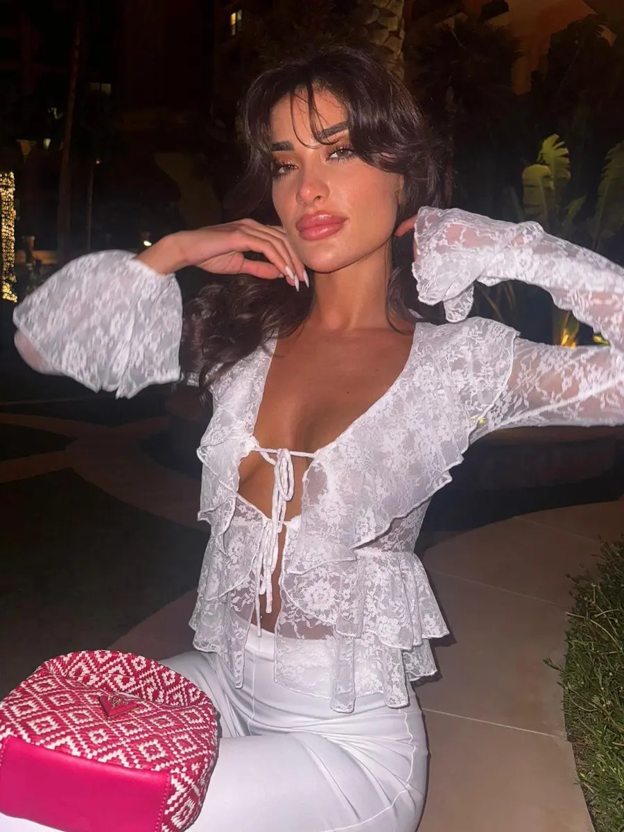 Изабель escort in Tyumen