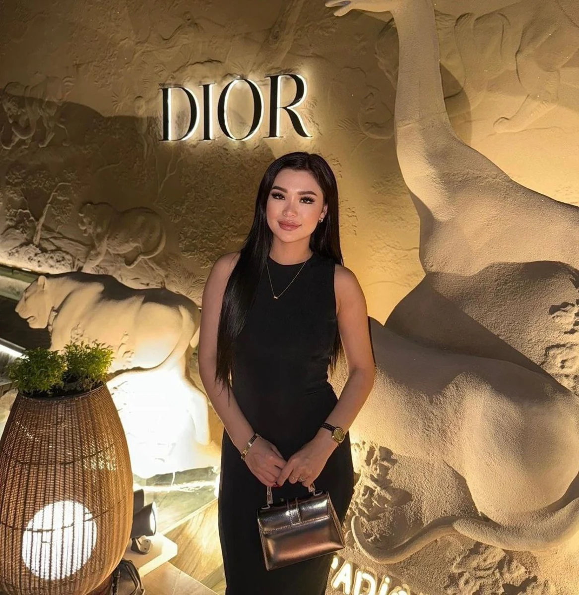 Карен escort in Tyumen