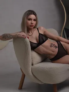 Кари escort in Tyumen