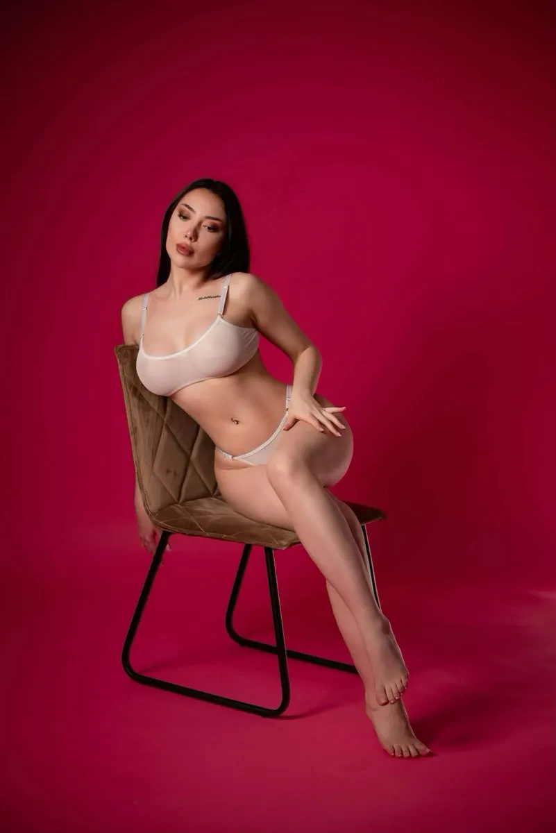 Катерина escort in Tyumen