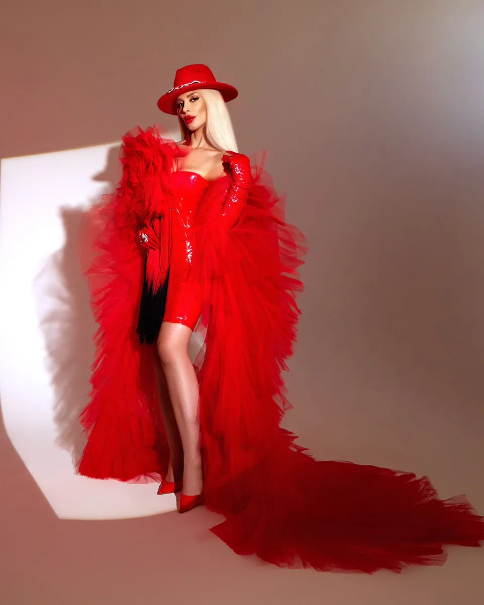 Кейла escort in Tyumen