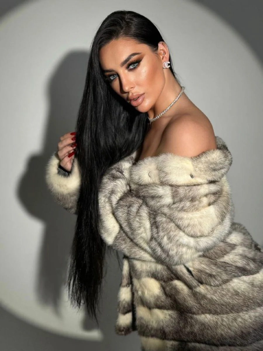 Клоя escort in Tyumen