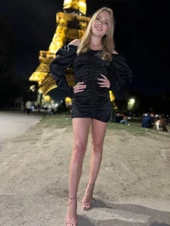 Кристен escort in Tyumen