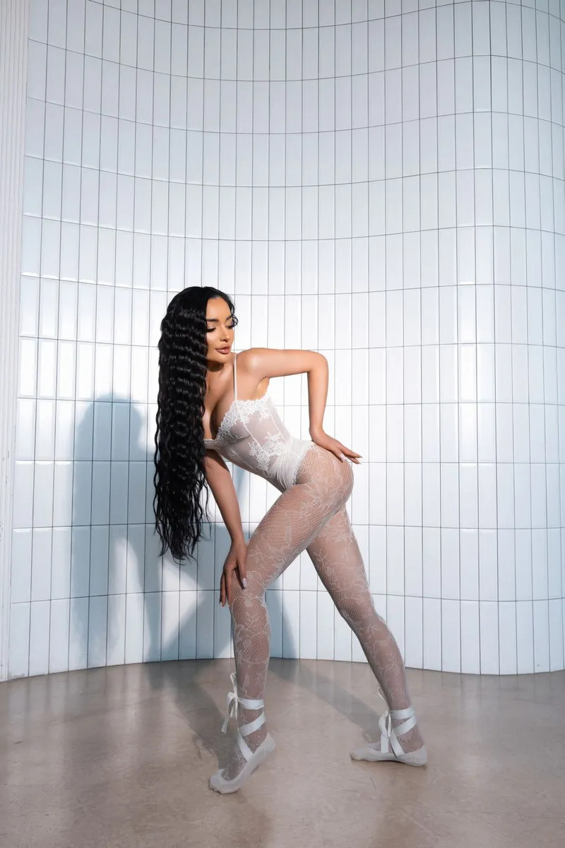 Лана escort in Tyumen