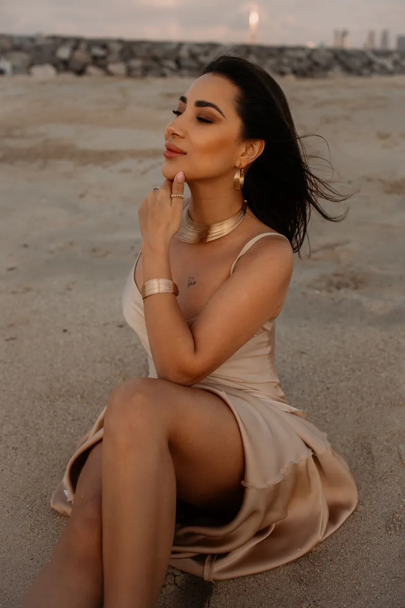 Лара escort in Tyumen