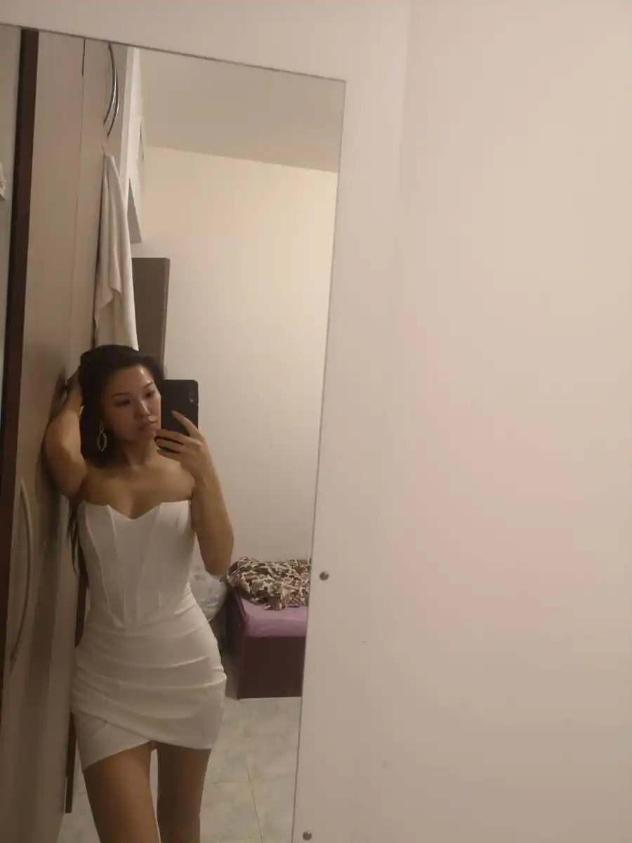 Лейла escort in Tyumen