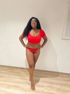 Лия escort in Tyumen