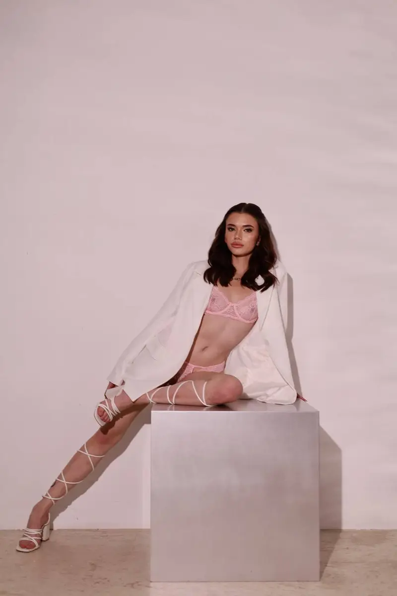 Лилиана escort in Tyumen