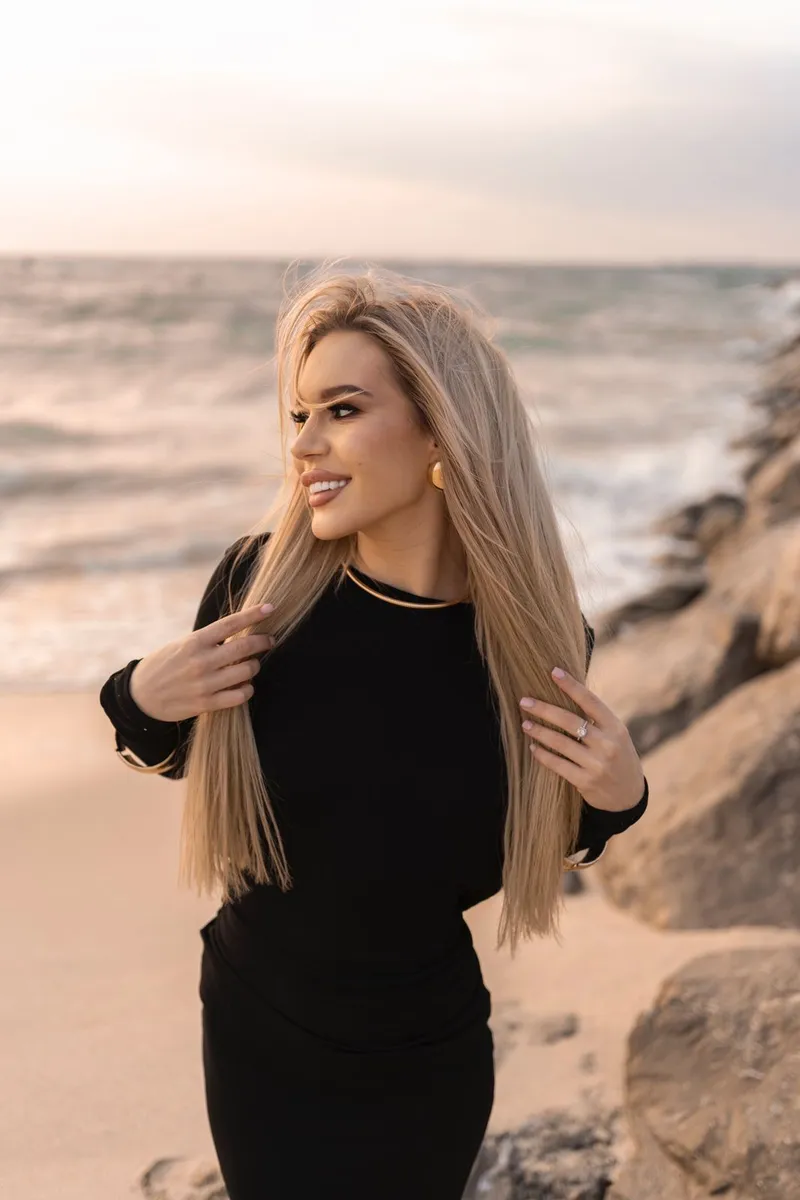 Лорена escort in Tyumen