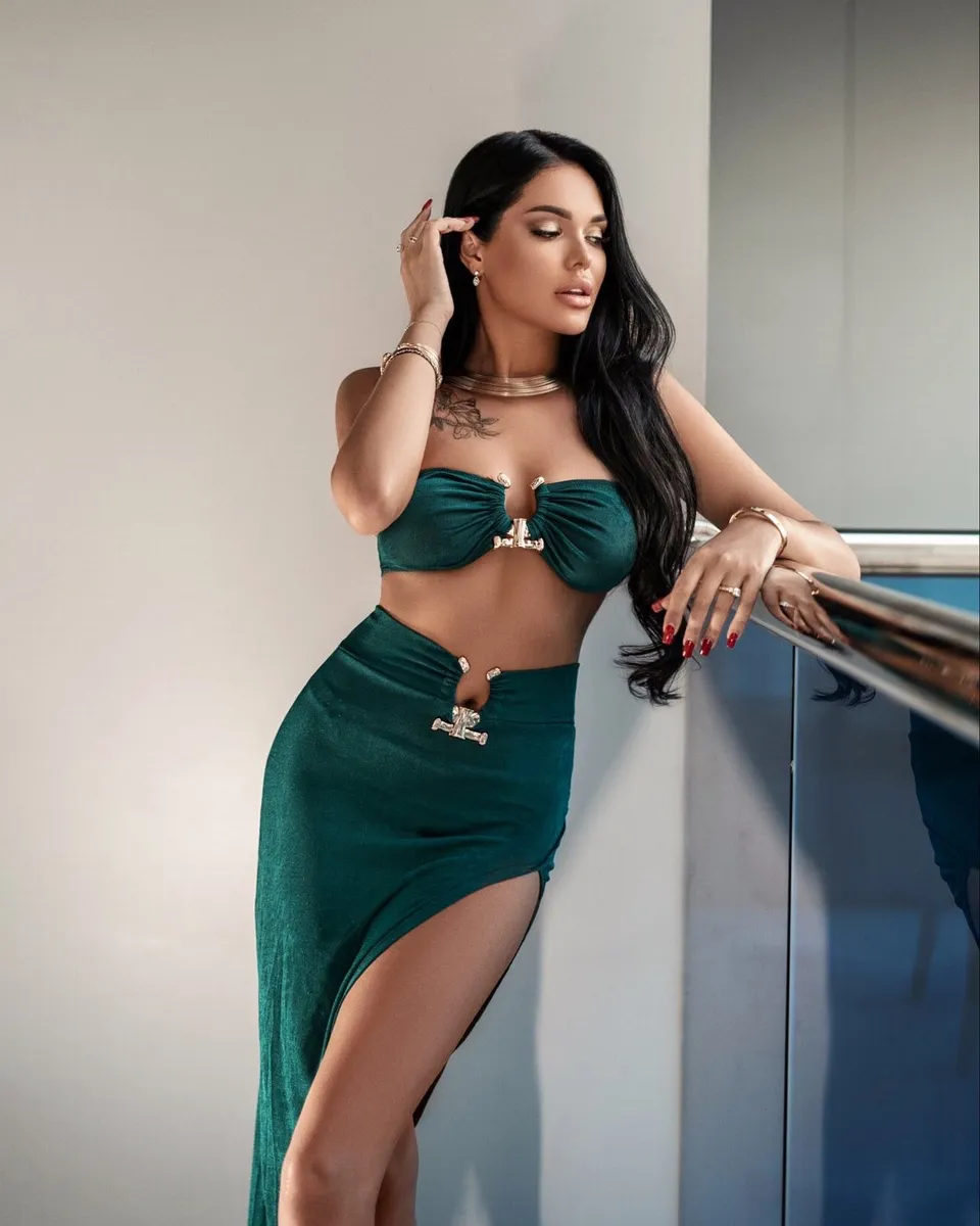 Мариетта escort in Tyumen