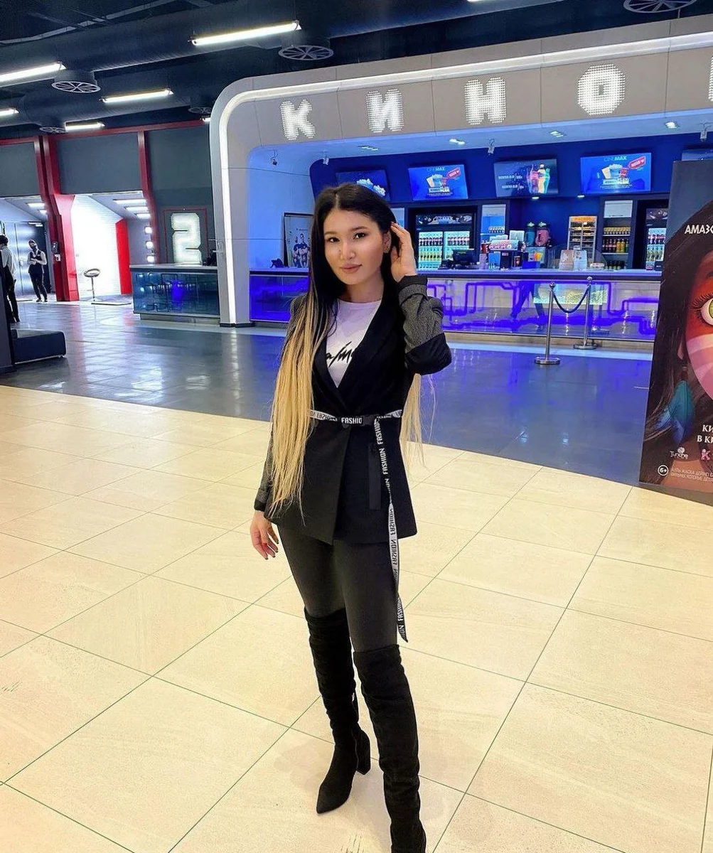 Мэйзи escort in Tyumen