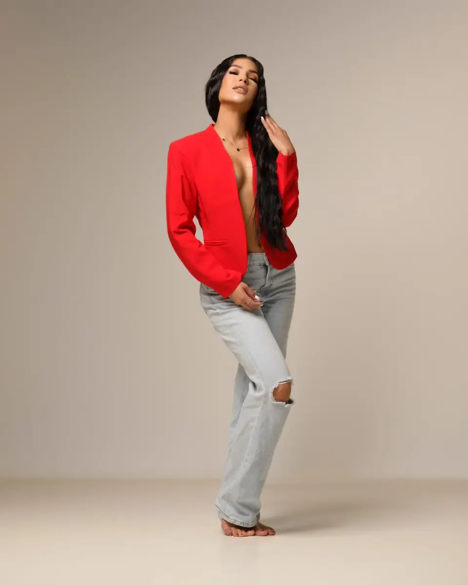 Мина escort in Tyumen