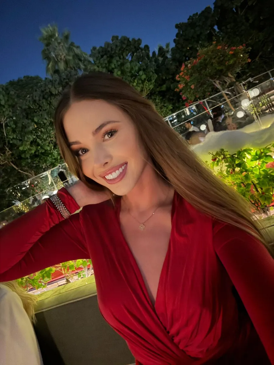 Надя escort in Tyumen