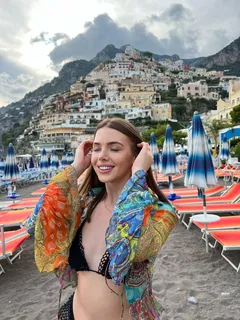 Надя escort in Tyumen