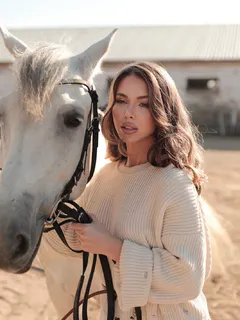 Надя escort in Tyumen