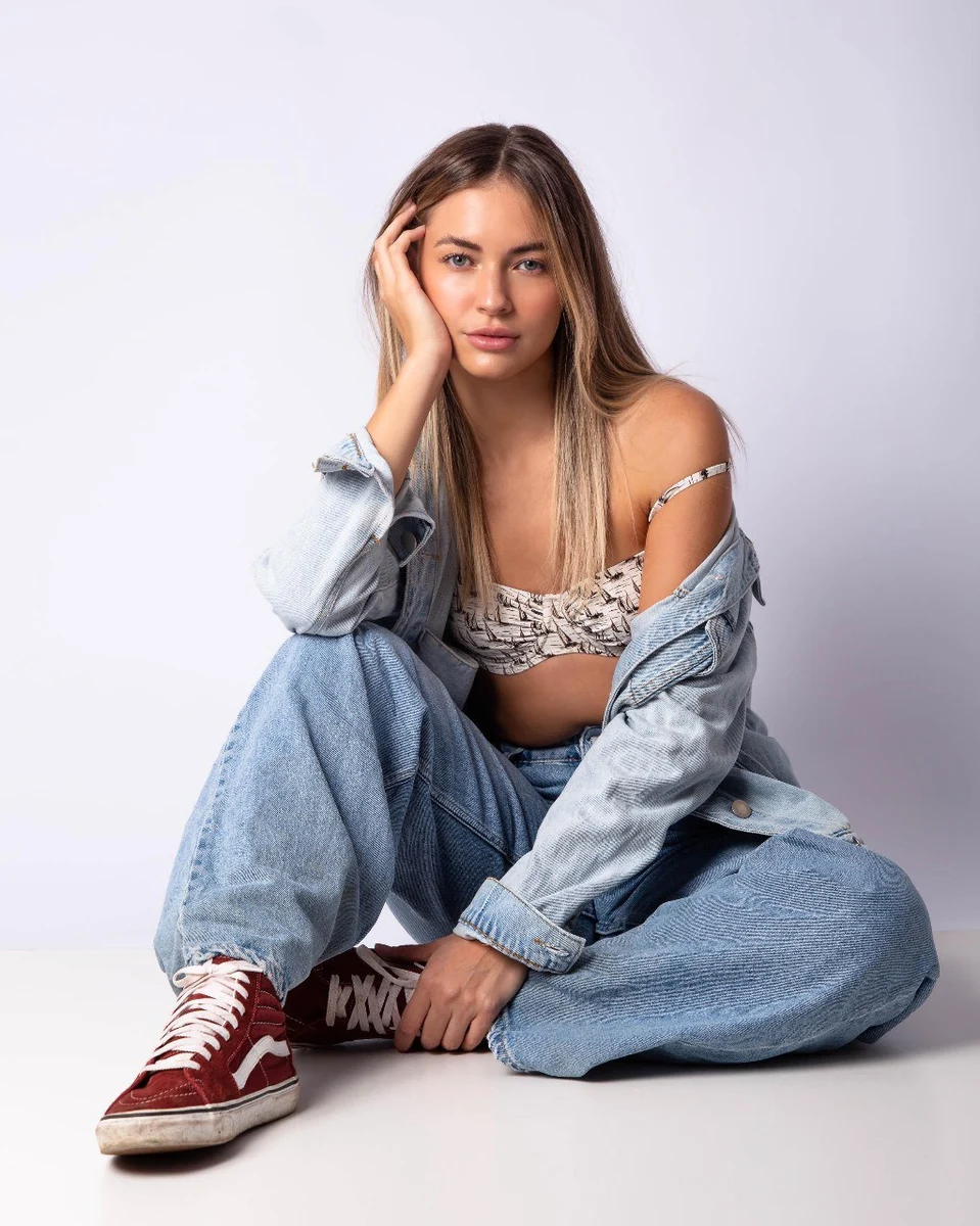 Натали escort in Tyumen