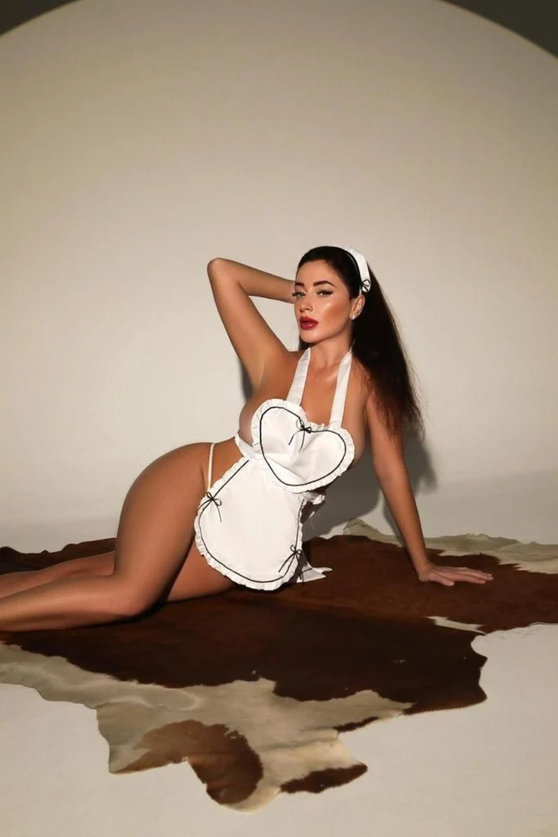 Петра escort in Tyumen