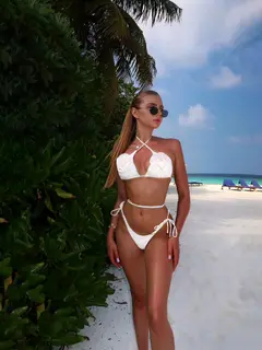 Полина escort in Tyumen