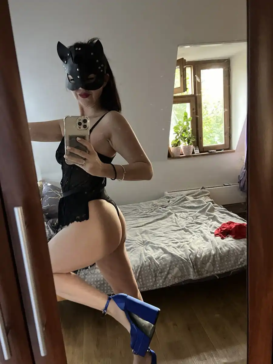 Саша escort in Tyumen