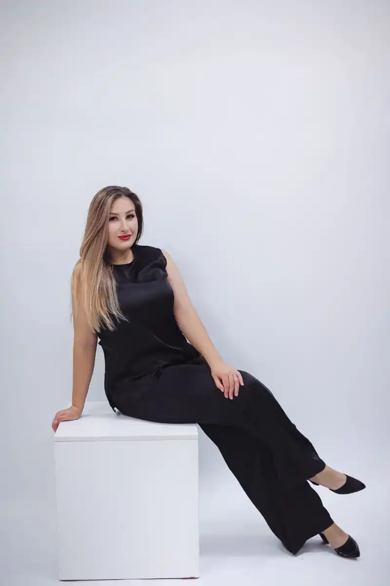 Светлана escort in Tyumen