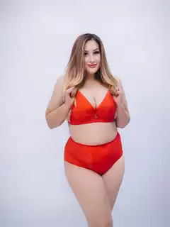 Светлана escort in Tyumen