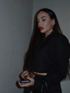 Теона escort in Tyumen