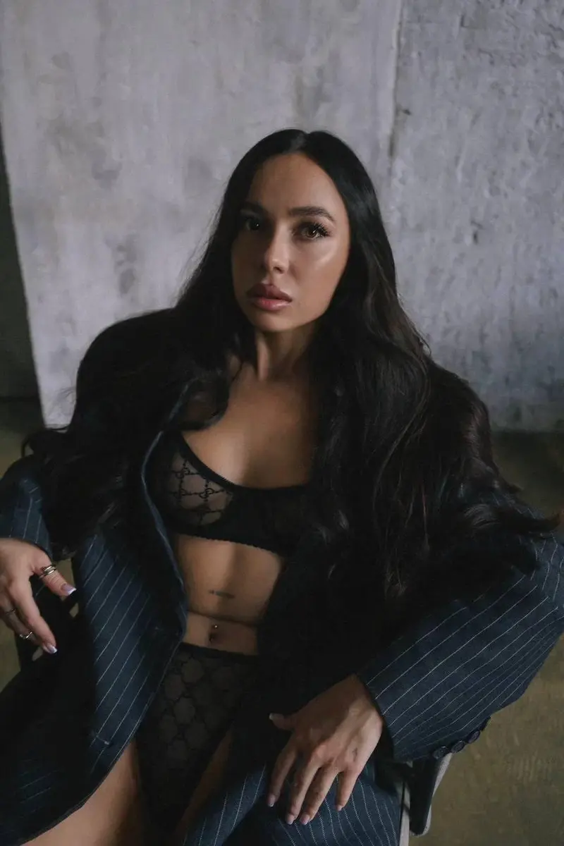 Теона escort in Tyumen