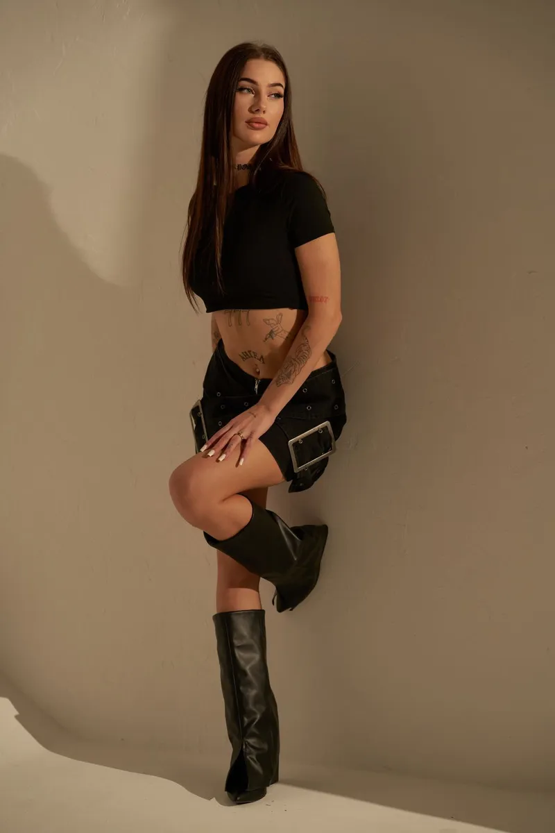 Ванесса escort in Tyumen