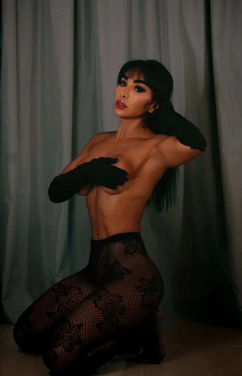 Зина escort in Tyumen