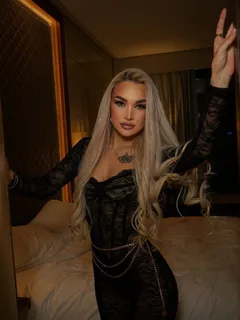 Златослава escort in Tyumen